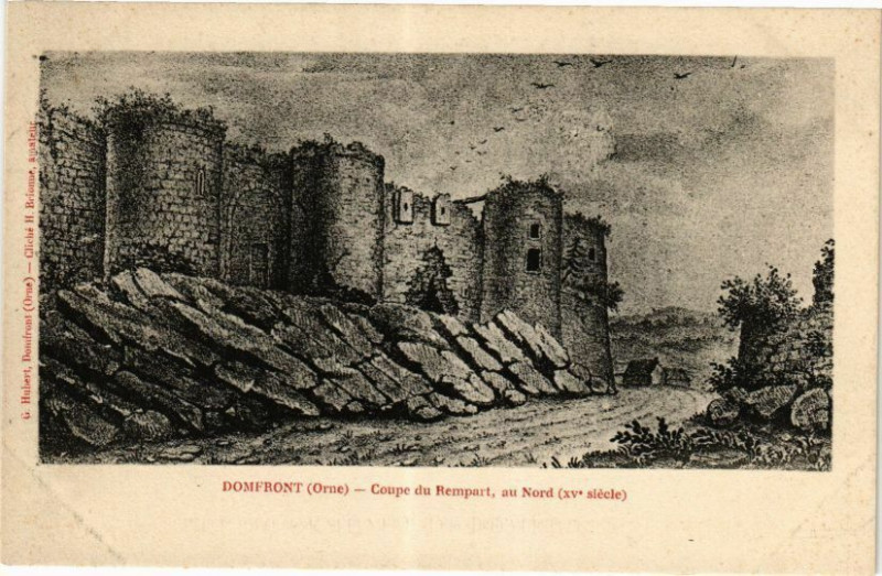 Carte postale ancienne Domfront - Coupe du rempart