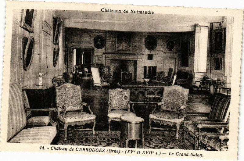 Carte postale ancienne Chateau de Carrouges - Le Grand Salon à Carrouges