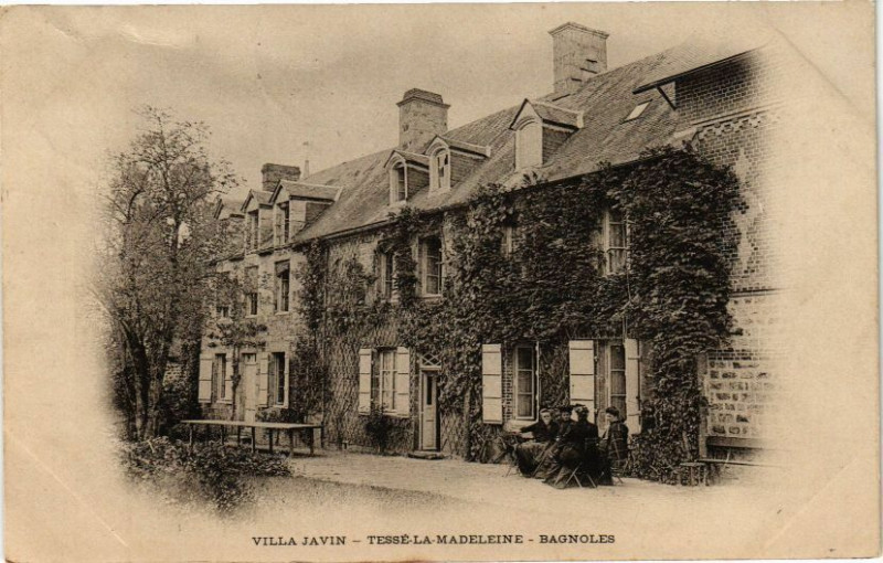 Carte postale ancienne Tesse-la-Madeleine - Villa javin
