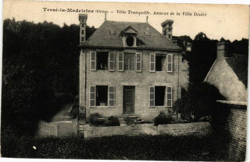 Carte postale ancienne Tesse-la-Madeleine - Villa tranquille