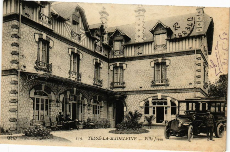 Carte postale ancienne Tesse-la-Madeleine - Villa javin