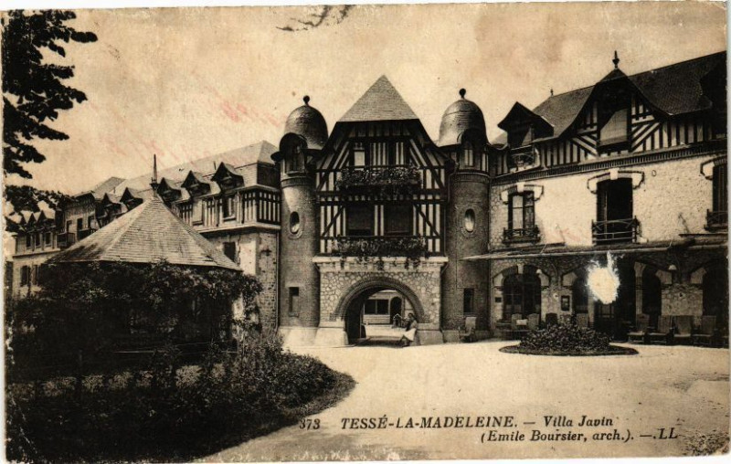 Carte postale ancienne Tesse-la-Madeleine - Villa javin