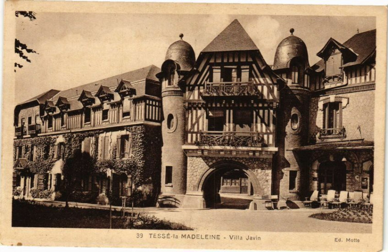 Carte postale ancienne Tesse-la-Madeleine - Villa javin
