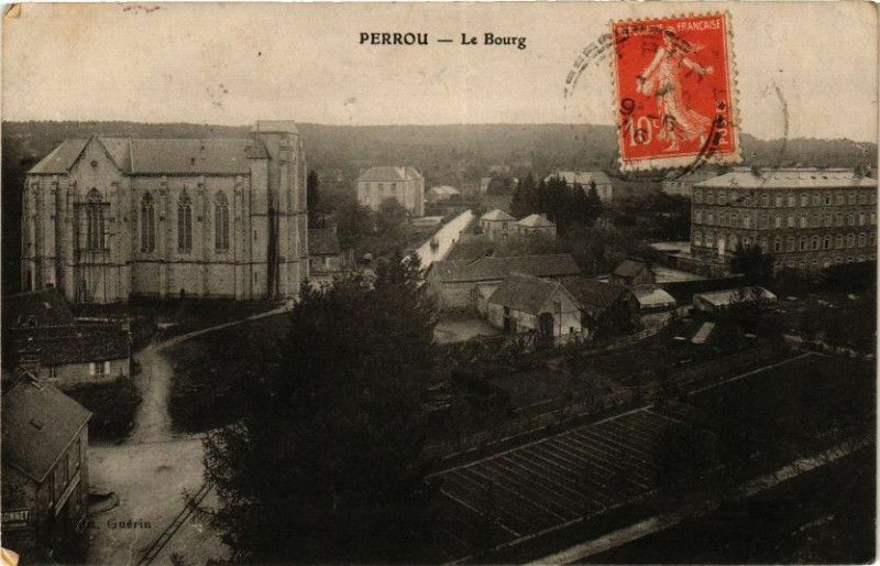 Carte postale ancienne Perrou - La bourg à Perrou