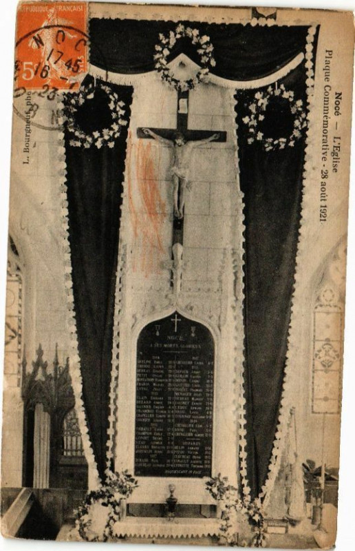 Carte postale ancienne Nocé - L'Eglise - Plaque Commémorative - 28 aout 1921