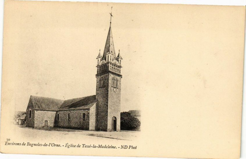 Carte postale ancienne Environs de Bagnoles-de-l'Orne- Eglise de Tesse-la-Madeleine