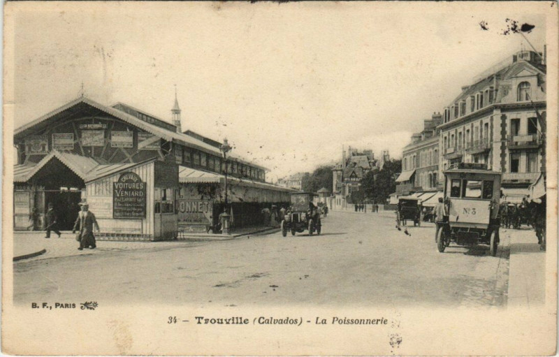 Carte postale ancienne Trouville - La Poissonnerie