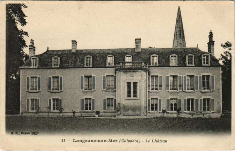 Carte postale ancienne Langrune-sur-Mer - Le Chateau à Langrune-sur-Mer