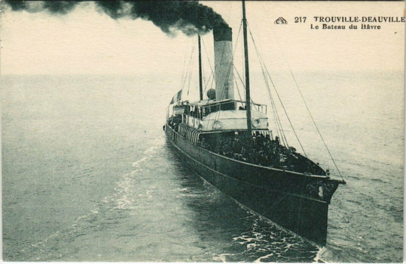Carte postale ancienne Trouville-Deauville - Le bateau du Havre à Deauville