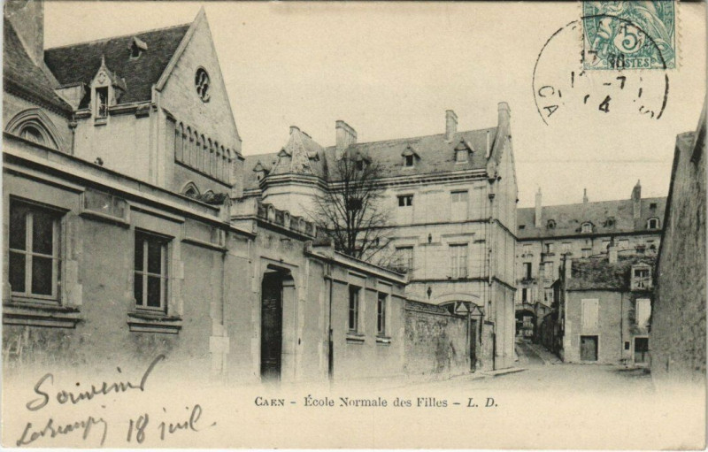 Carte postale ancienne Caen - Ecole Normale des Filles à Caen
