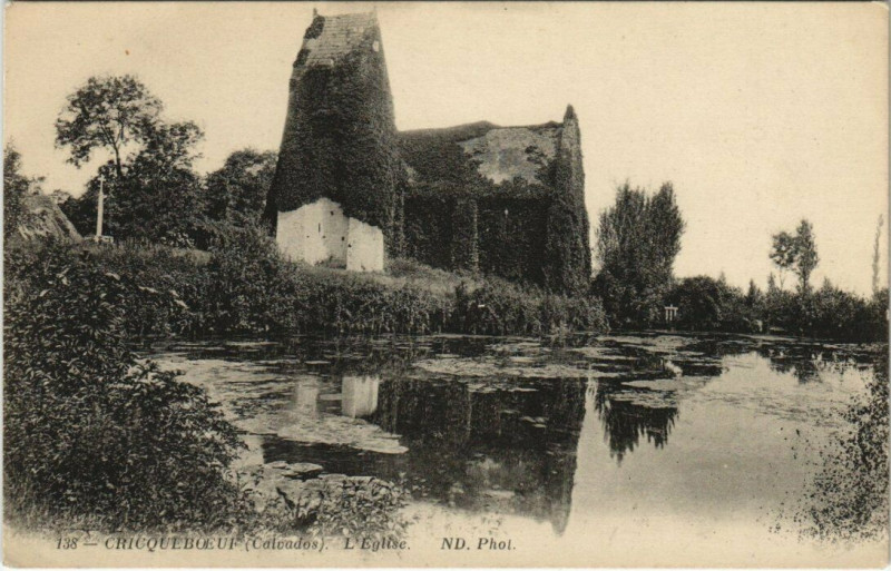 Carte postale ancienne Cricqueboeuf - L'Eglise à Cricqueboeuf