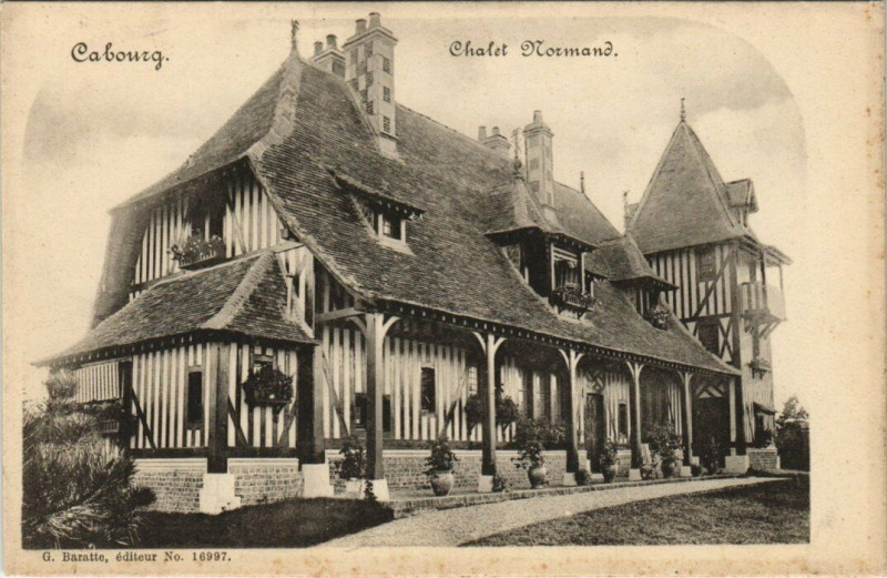 Carte postale ancienne Cabourg - Chalet Normand à Cabourg