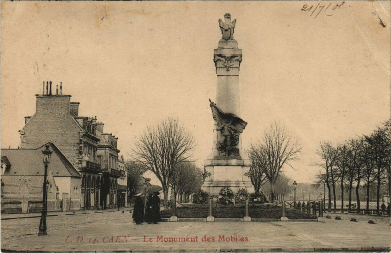 Carte postale ancienne Caen - Le Monument des Mobiles à Caen