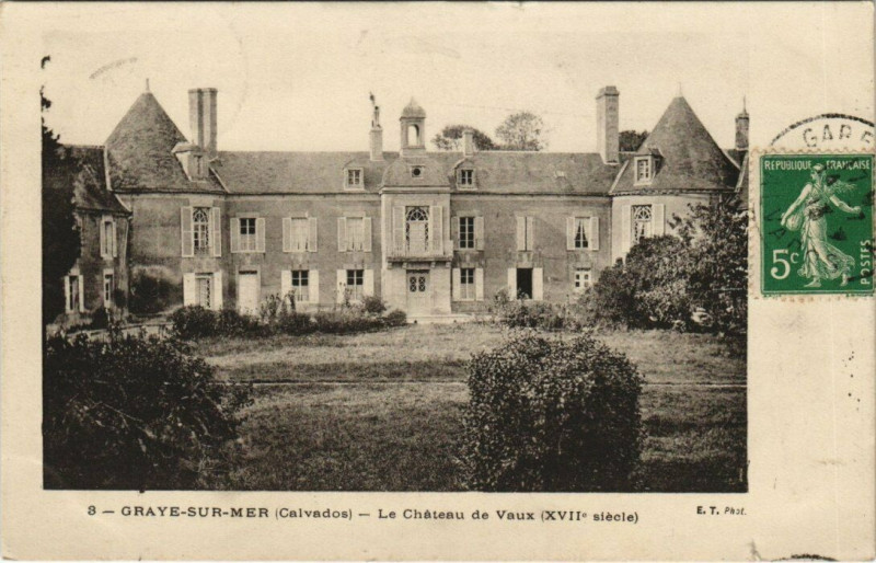 Carte postale ancienne Graye-sur-Mer - Le Chateau de Vaux à Graye-sur-Mer