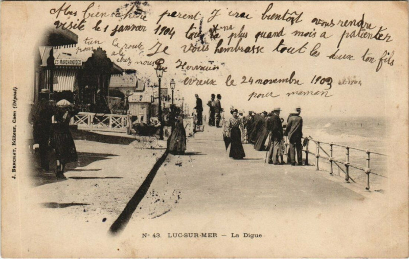 Carte postale ancienne Luc-sur-Mer - La Digue à Luc-sur-Mer