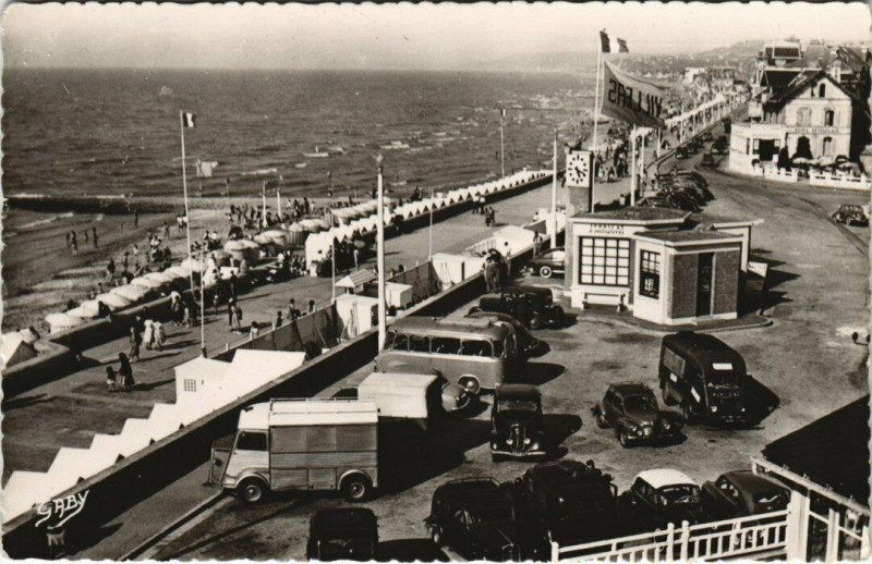 Carte postale ancienne Villers-sur-Mer - La Plage à Villers-sur-Mer