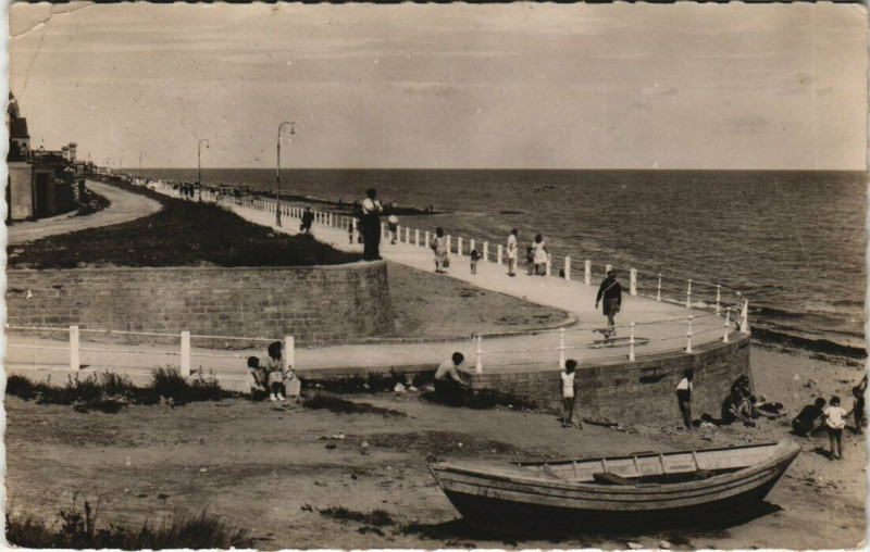 Carte postale ancienne Luc-sur-Mer - Extrémité de la Digue à Luc-sur-Mer
