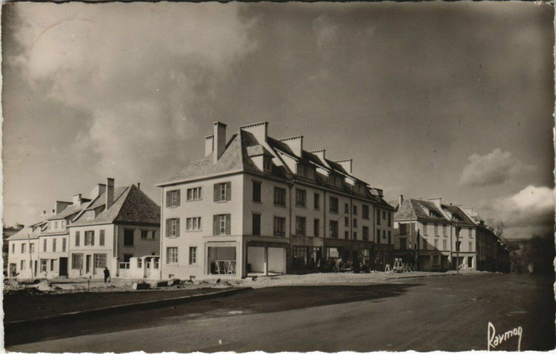 Carte postale ancienne Thury-Harcourt - Rue de Caen à Caen