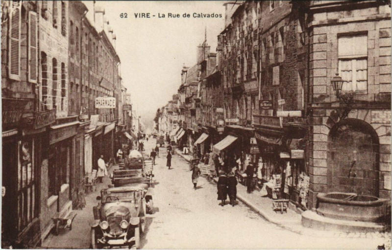 Carte postale ancienne Vire - La Rue de Calvados