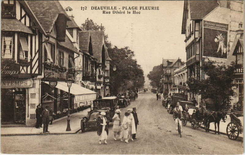 Carte postale ancienne Deauville - Plage Fleurie - Rue désiré le Hoc à Deauville