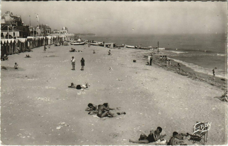 Carte postale ancienne Lion-sur-Mer - La Plage à Lion-sur-Mer