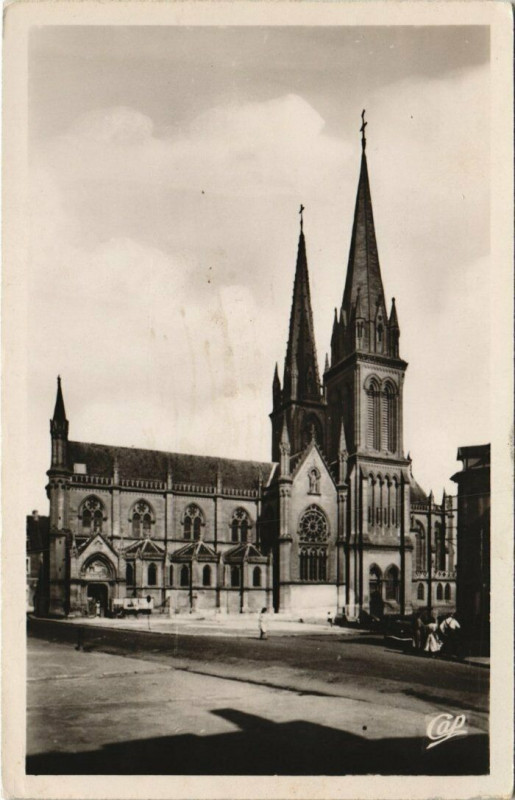 Carte postale ancienne La Delivrande - La Basilique