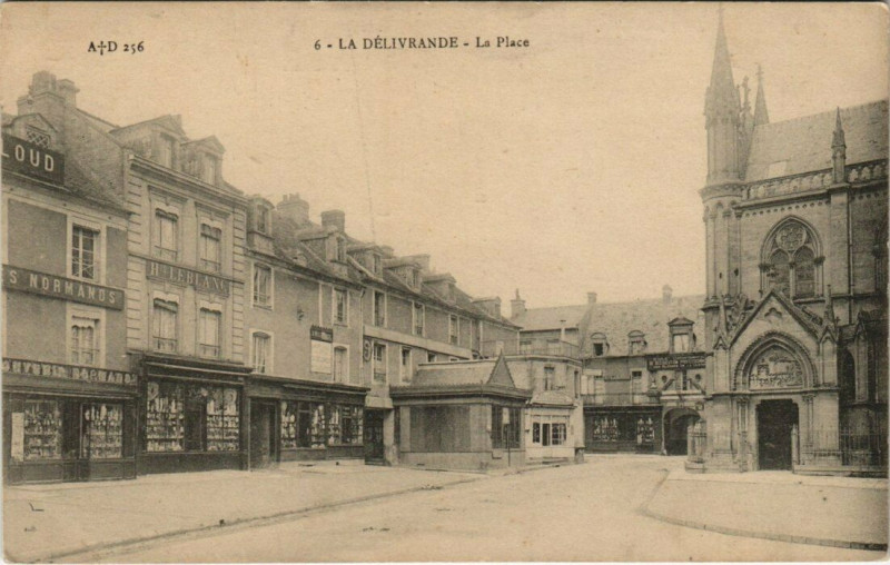 Carte postale ancienne La Delivrande - La Place