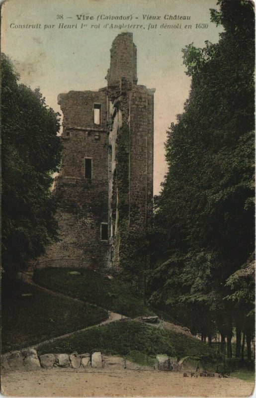 Carte postale ancienne Vire - Vieux Chateau à Vieux