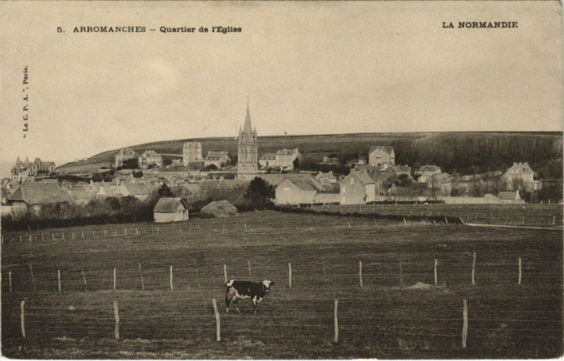Carte postale ancienne Arromanches - Quartier de l'Eglise