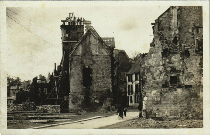 Carte postale ancienne Caen - Vers la rue de Géole à Caen