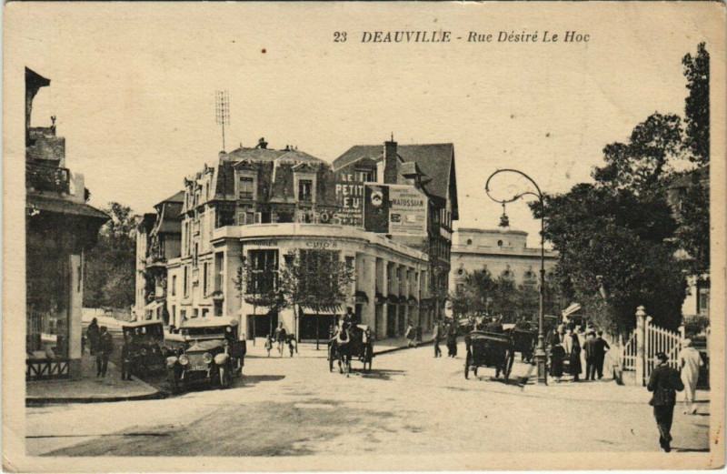 Carte postale ancienne Deauville - Rue Désiré Le Hoc à Deauville