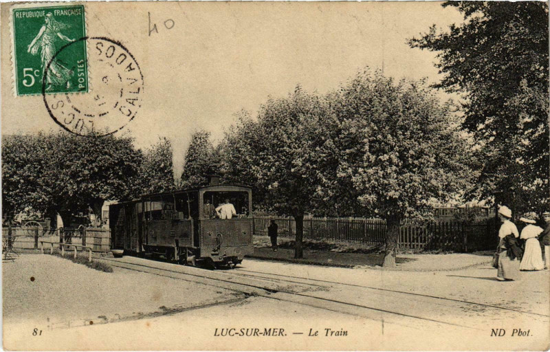Carte postale ancienne Luc-sur-Mer Le Train Tram Vapeur à Luc-sur-Mer