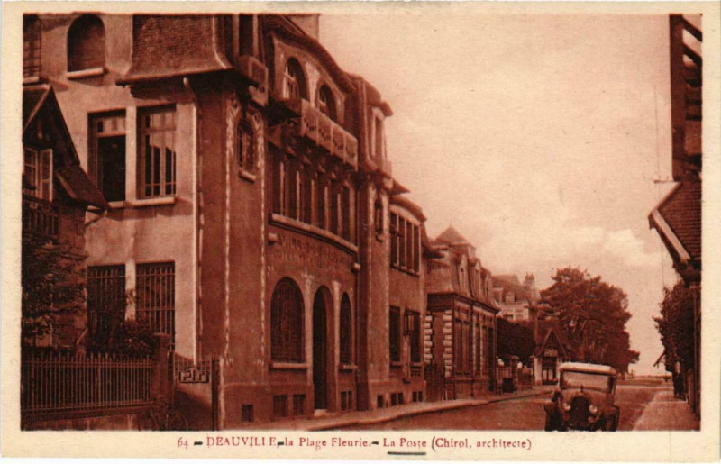 Carte postale ancienne Deauville (Dep.14) La Plage Fleurie La Poste à Deauville
