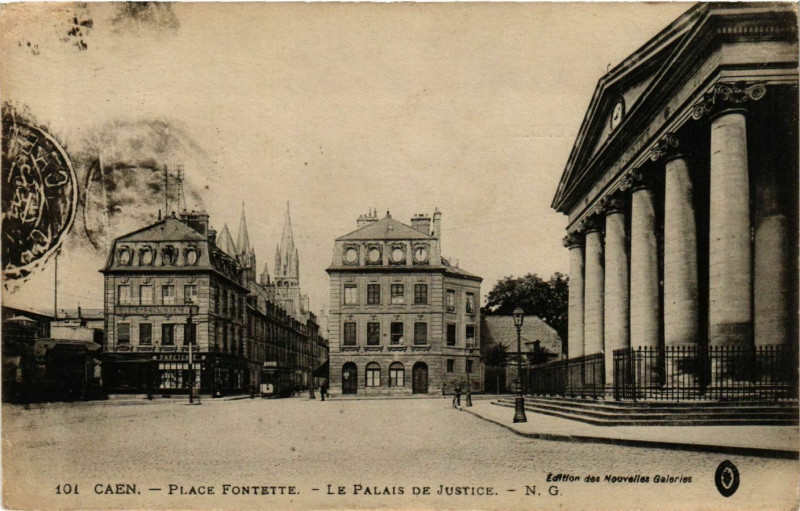 Carte postale ancienne Caen Place Fontette Palais de Justice à Caen