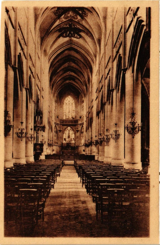 Carte postale ancienne Lisieux - Intérieur de l'Eglise Saint-Jacques à Lisieux