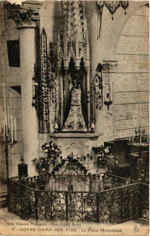 Carte postale ancienne Notre-Dame-sur-Vire - La Statue Miraculeuse