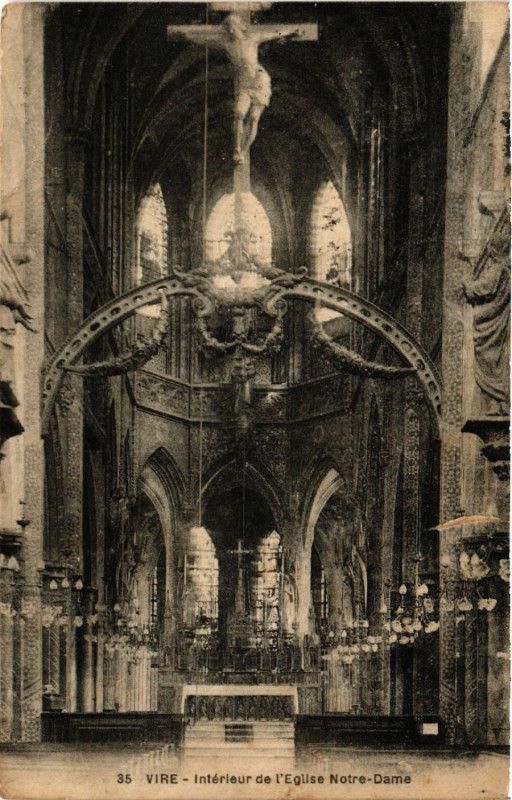 Carte postale ancienne Vire - Intérieur de l'Eglise Notre-Dame