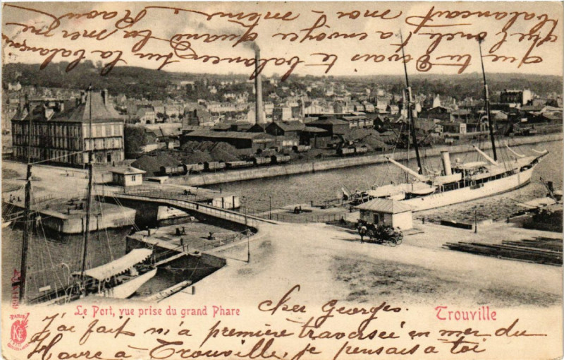 Carte postale ancienne Le Port vue prise du Grand Phare - Trouville