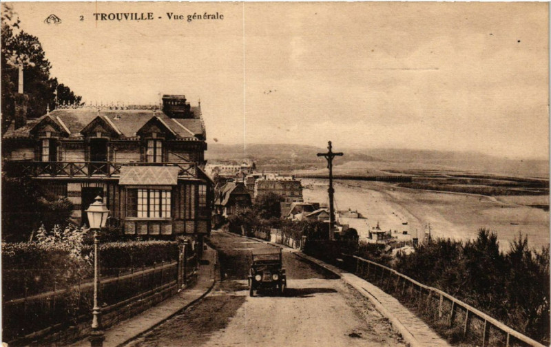 Carte postale ancienne Trouville - Vue générale