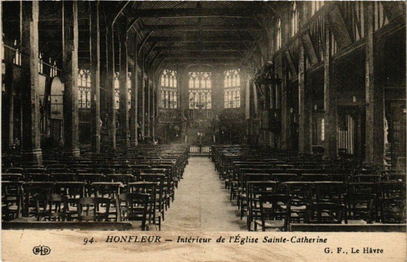 Carte postale ancienne Honfleur - Intérieur de l'Eglise Sainte-Catherine à Honfleur
