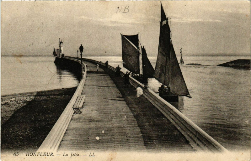 Carte postale ancienne Honfleur - La Jetée à Honfleur