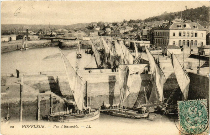 Carte postale ancienne Honfleur - Vue d'Ensemble à Honfleur