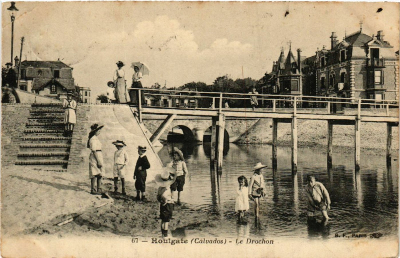 Carte postale ancienne Houlgate - Le Drochon à Houlgate