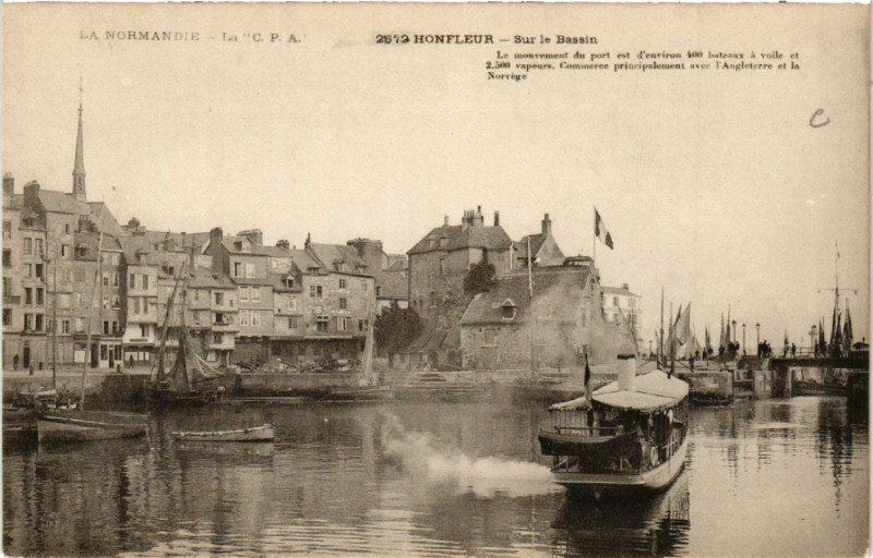 Carte postale ancienne La Normandie : La C.P.A.  - Honfleur - Sur le Bassin à Honfleur