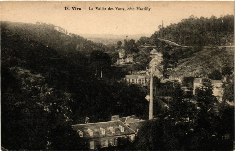 Carte postale ancienne Vire - La Vallée des Vaux coté Martilly