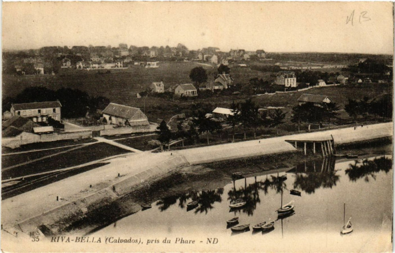 Carte postale ancienne Riva-Bella pris du Phare