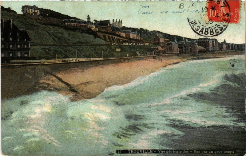 Carte postale ancienne Trouville - Vue générale des villas par un gros temps