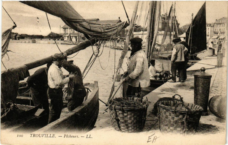 Carte postale ancienne Trouville - Pécheurs