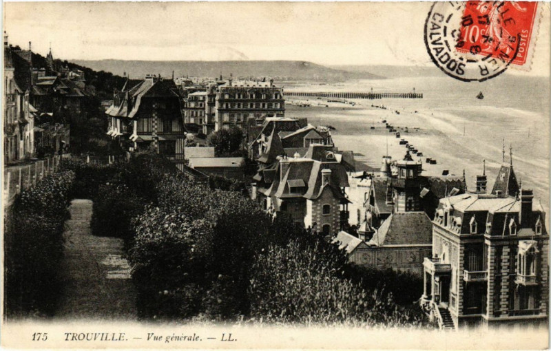 Carte postale ancienne Trouville - Vue générale