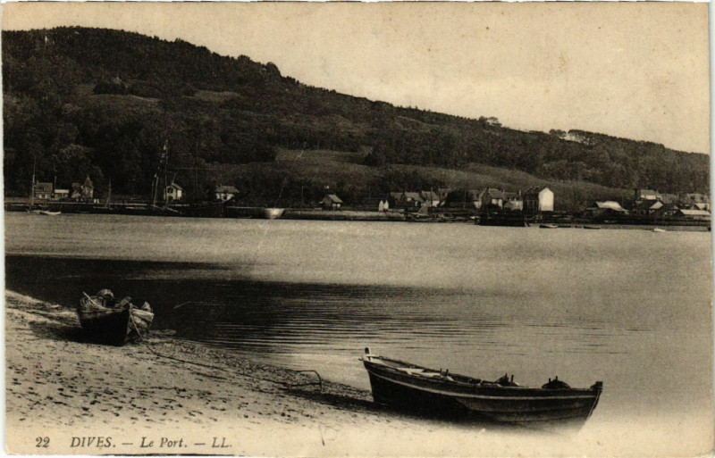 Carte postale ancienne Dives - Le Port
